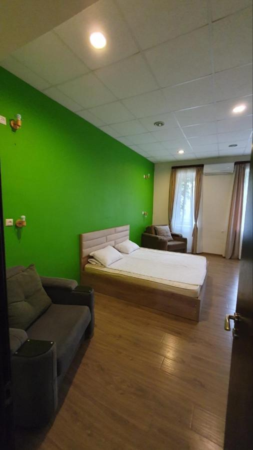 Your Home Hotel Tbilisi Bagian luar foto
