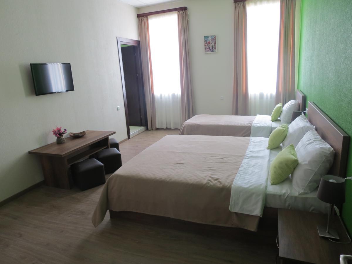 Your Home Hotel Tbilisi Bagian luar foto