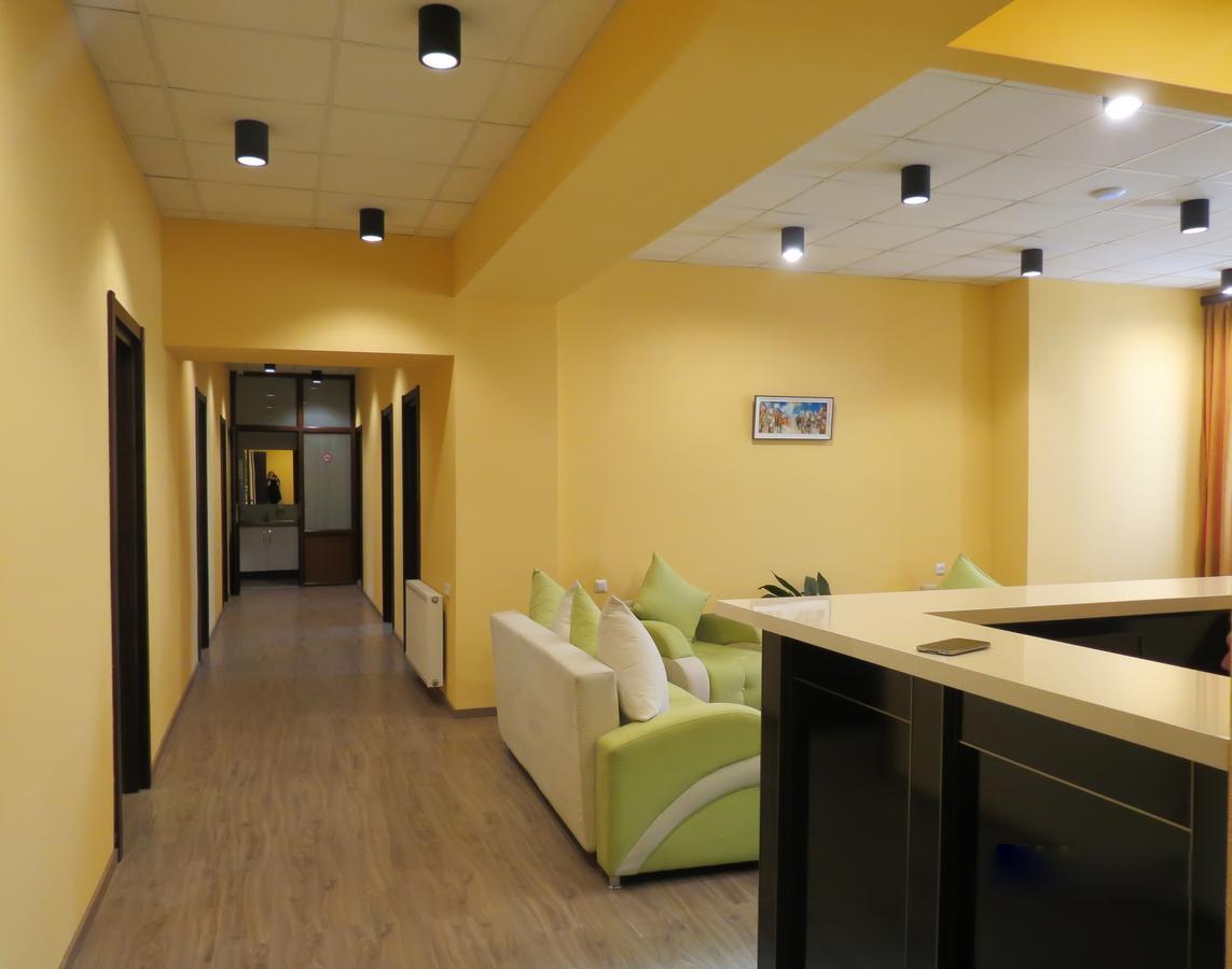 Your Home Hotel Tbilisi Bagian luar foto