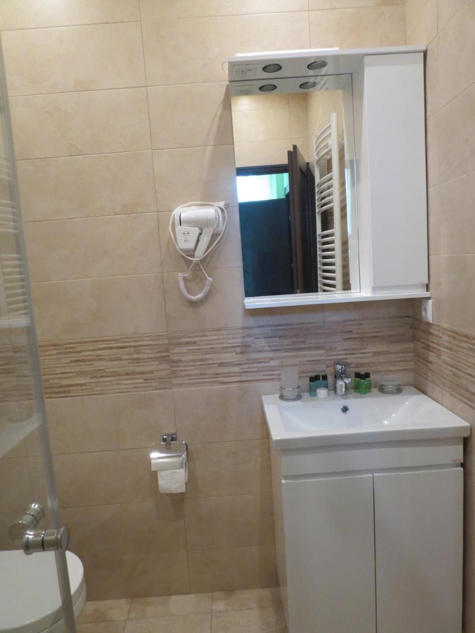 Your Home Hotel Tbilisi Bagian luar foto