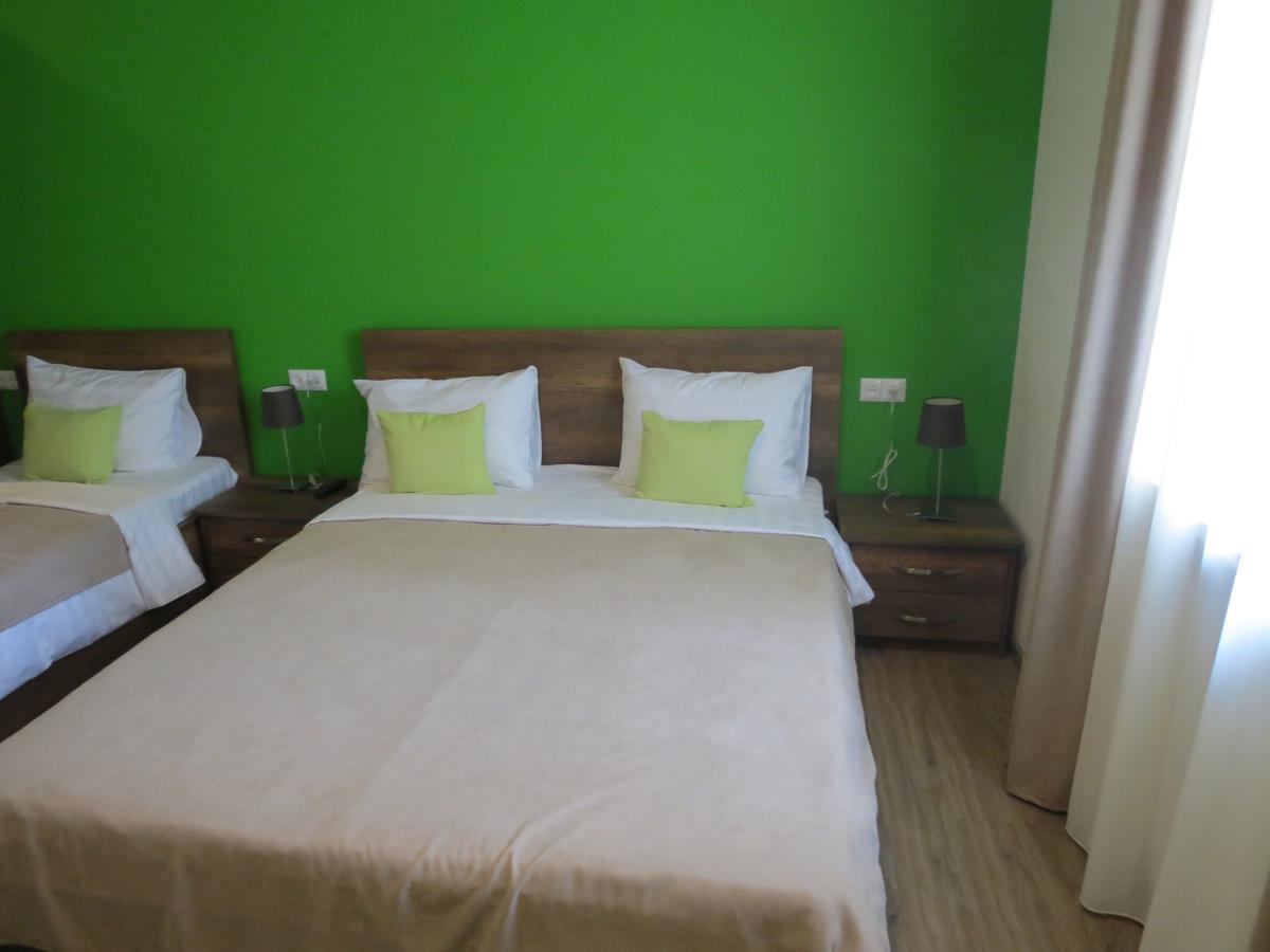 Your Home Hotel Tbilisi Bagian luar foto